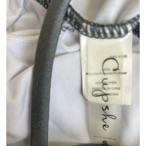 Cupshe Swim One Piece Swimsuit Plunge Flutter Scoop Back Swimwear - Picture 9 of 9